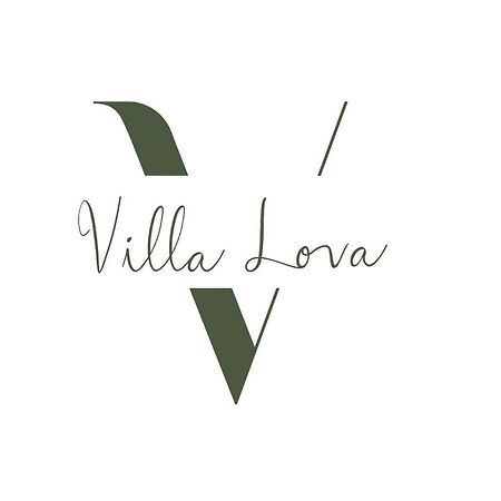 Villa Lova Sambirenteng Gretek Екстер'єр фото