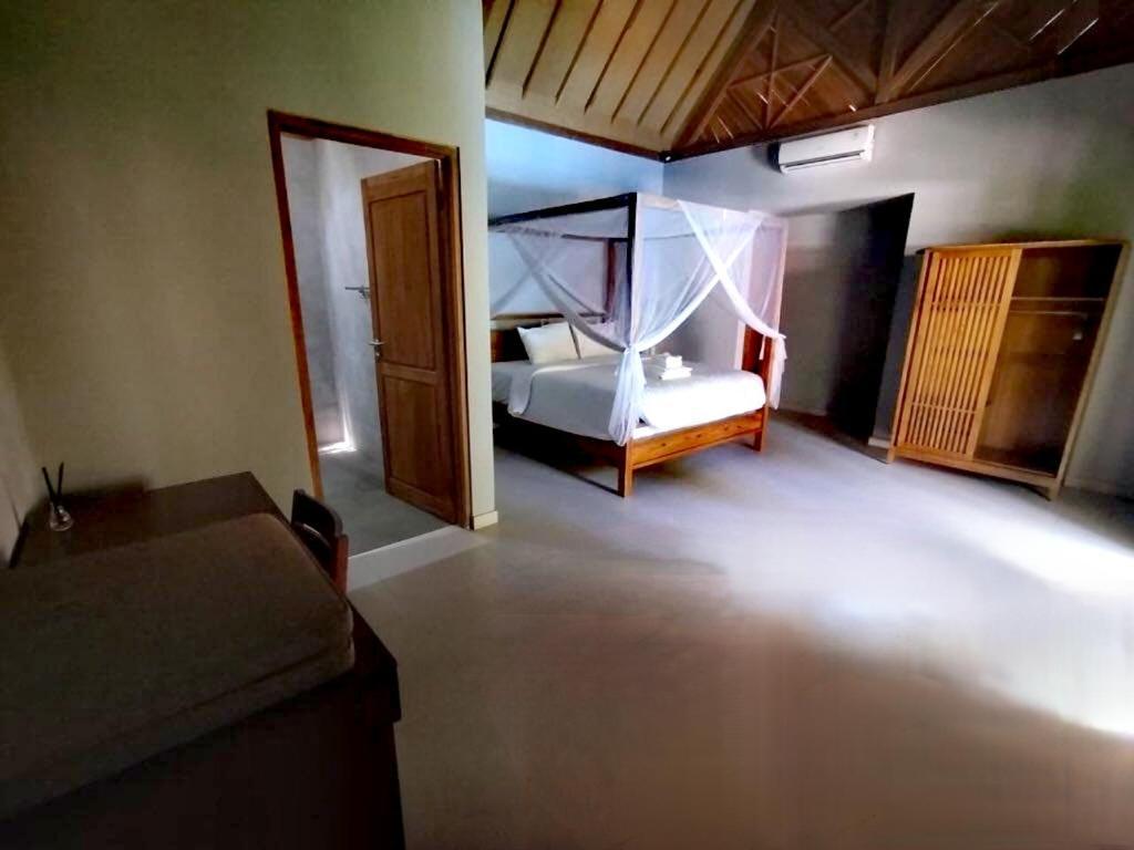 Villa Lova Sambirenteng Gretek Екстер'єр фото